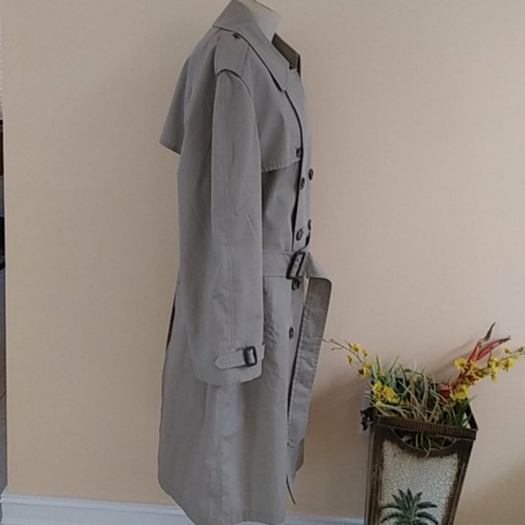 London Fog Trench Coat - Picture 5 of 11
